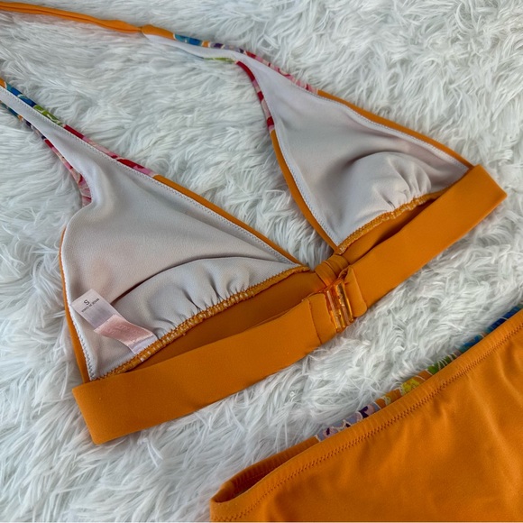 Victoria’s Secret • Orange two-pice bikini • Small - Picture 4 of 7
